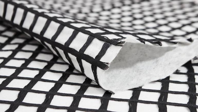 Road mesh for concrete reinforcement