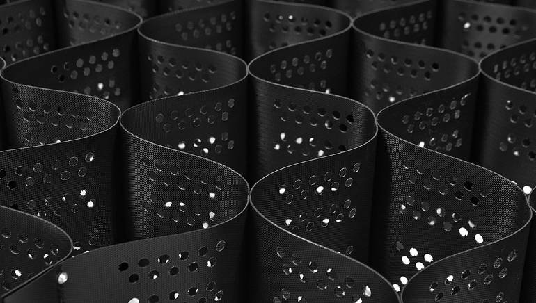 Geogrid for soil reinforcement