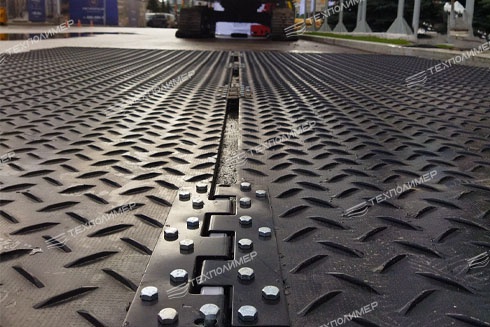 Mobile road surfacing