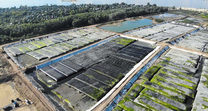 Experience of Sludge Dewatering in Geotubes